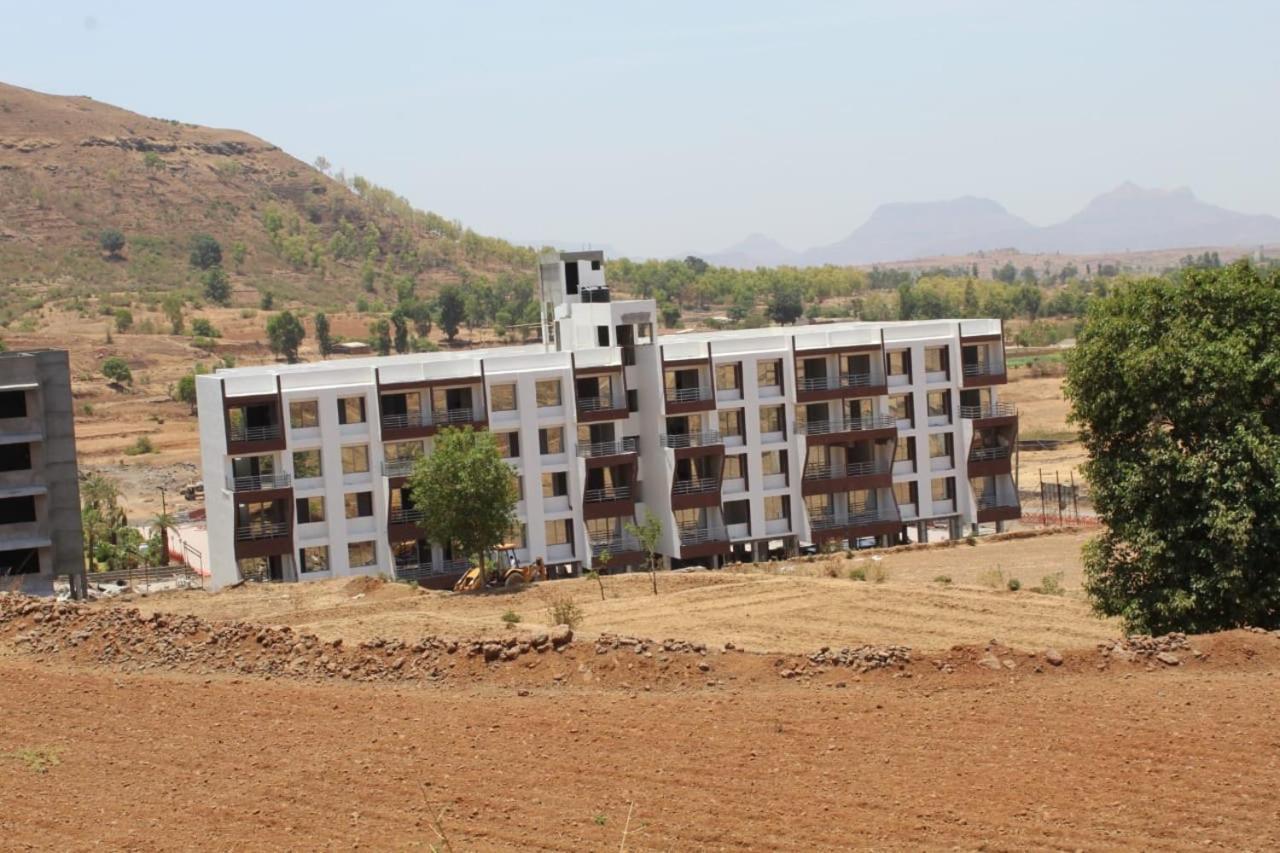 Hotel Strawberry Hills Saputara Exteriér fotografie